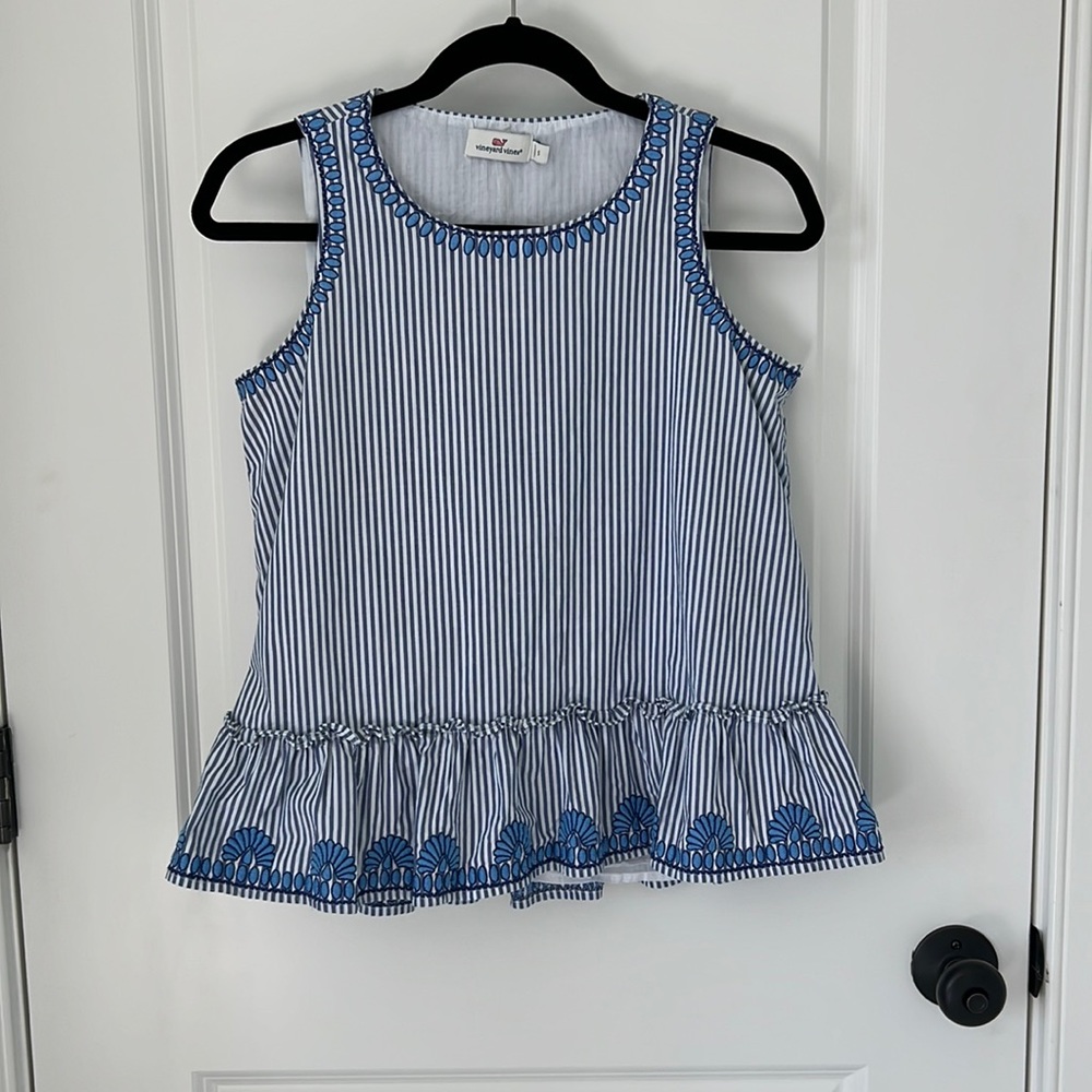 Vineyard Vines blue and white blouse